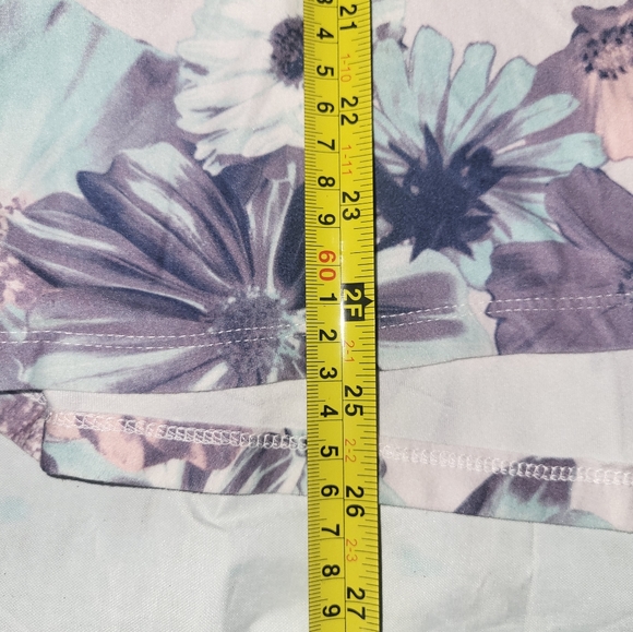 Falls Creek Floral Top Size XL - Picture 8 of 11